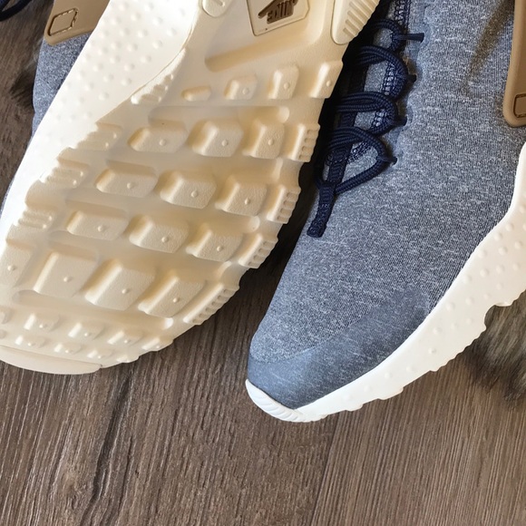 NWT Nike Huarache Run Ultra SE - Picture 7 of 7